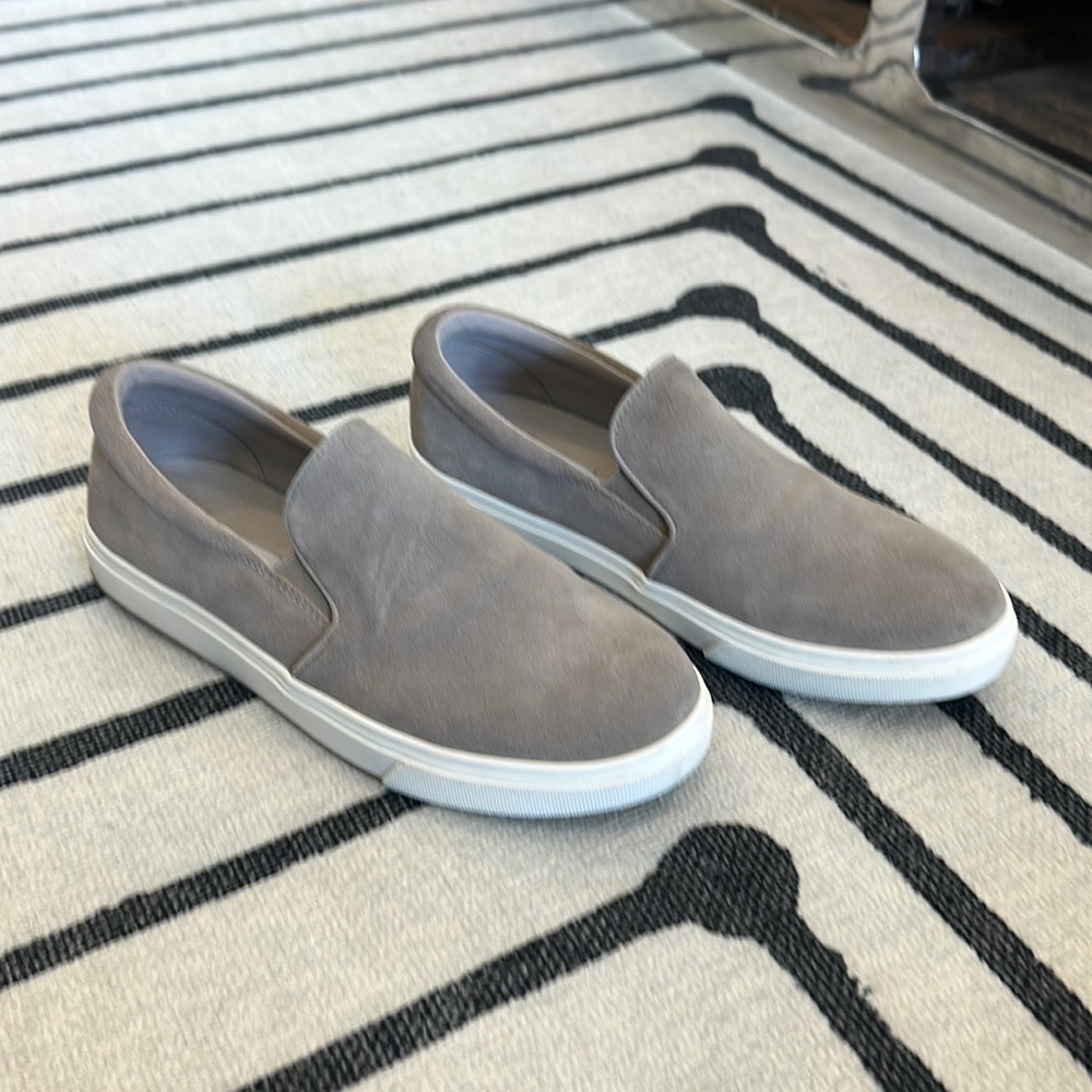 Steve Madden slide on shoe.  Natural tan suede size 9.5
